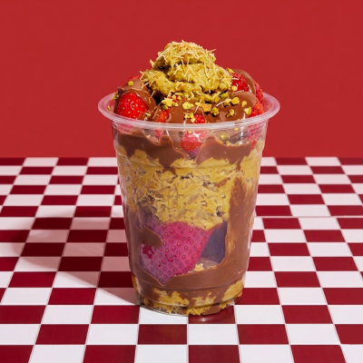 Pistachio Chocolate Loaded Kunafa Strawberries/Brownies