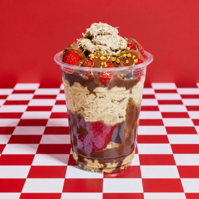 White Chocolate Loaded Kunafa Strawberries/Brownies