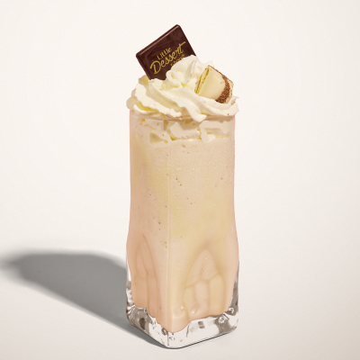 White Kinder Bueno® Shake